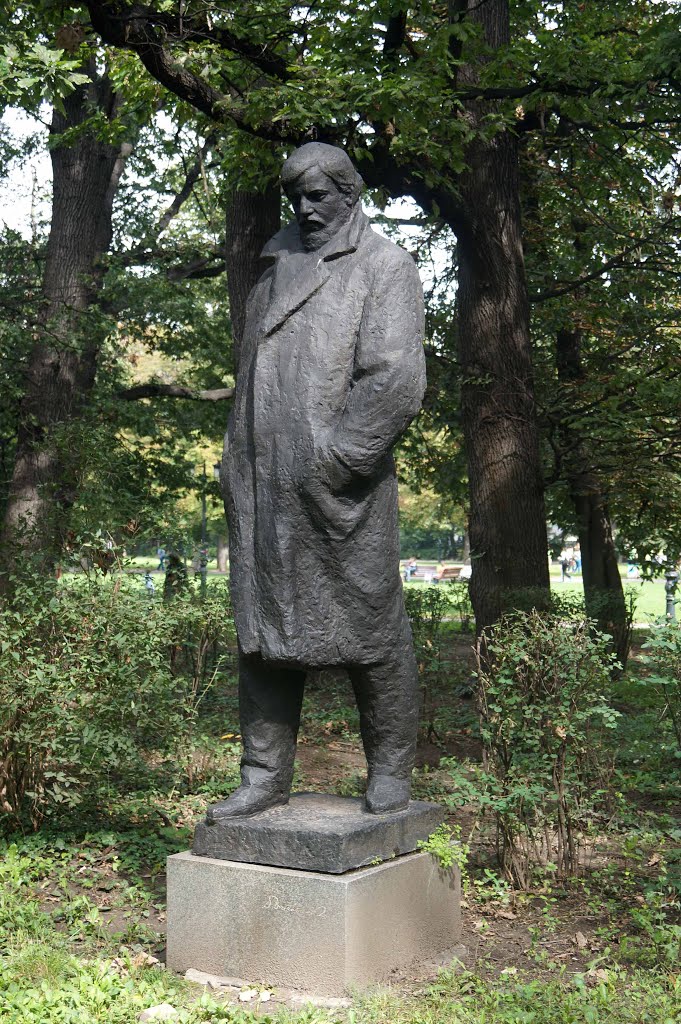 Паметник Димчо Дебелянов - София