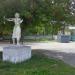 Скульптура «Колхозница с граблями» в городе Жёлтые Воды
