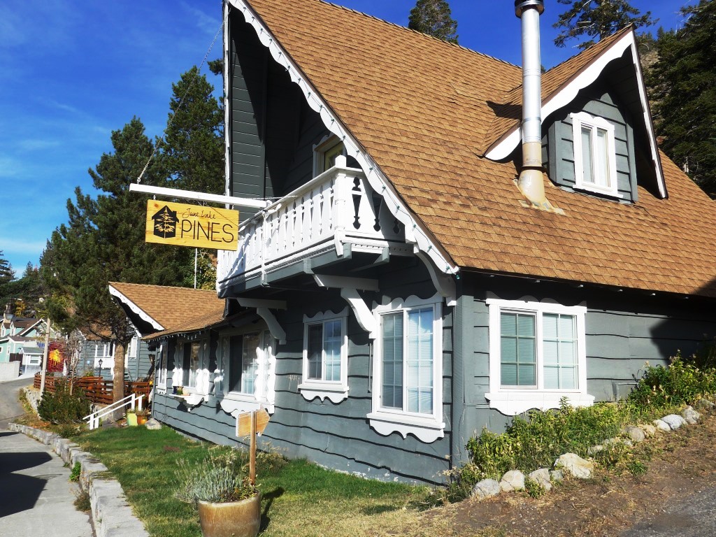 June Lake Pines Cottages