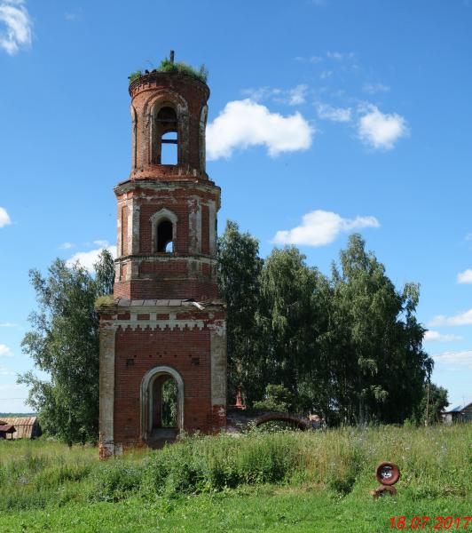 Колокольня в деревне Тюш Пермский край