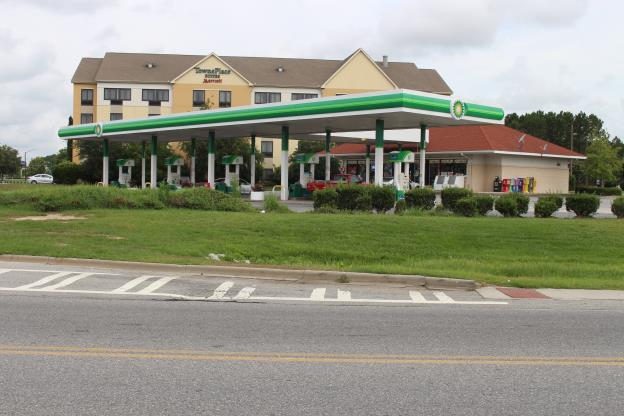 BP | petrol / gas station, convenience store