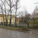 Территория школы № 9 в городе Великие Луки