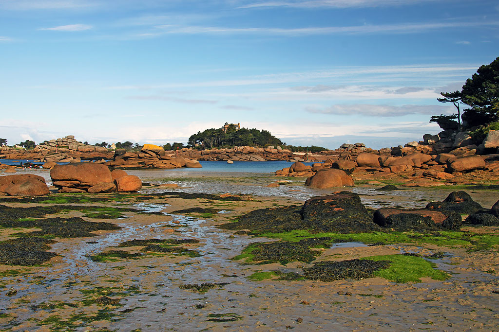 Plage De Saint Guirec