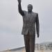 Памятник Гейдару Алиеву в городе Баку
