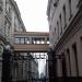 Надземный переход между зданиями в городе Москва