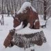 Скульптура медведицы с медвежонком в городе Москва