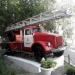 Пожарная автолестница АЛ-17 на базе ГАЗ-51 на постаменте в городе Улан-Удэ