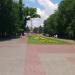 Главная аллея сквера на Площади Павших борцов в городе Волгоград
