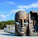 Памятный монумент «Маски скорби» в городе Екатеринбург