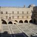 Courtyard of the Palace (en) στην πόλη Ρόδος (πόλη)