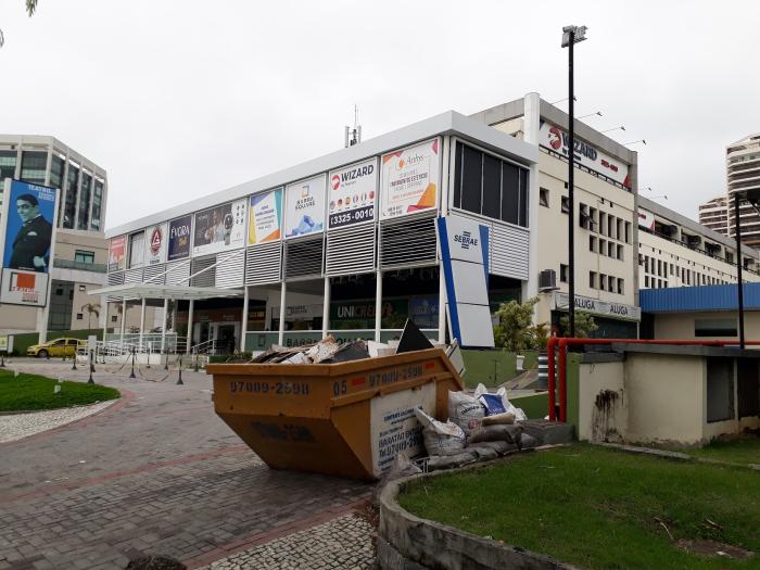 Barra Square Shopping Center