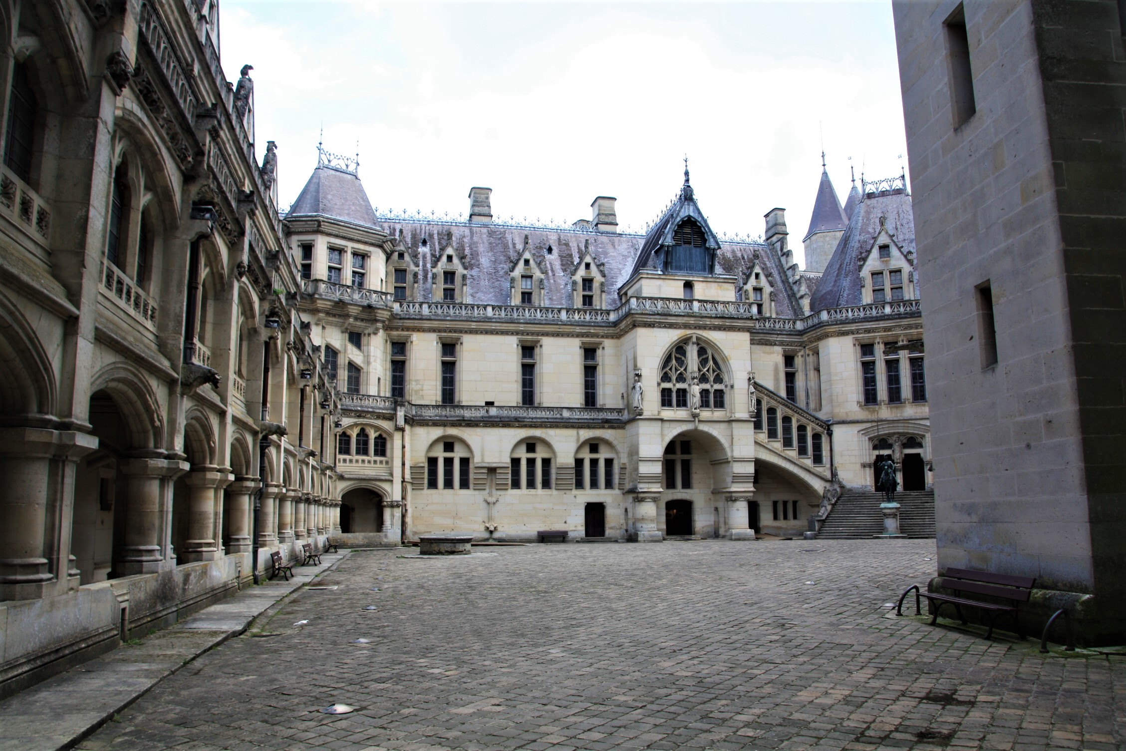 Cour D Honneur Pierrefonds