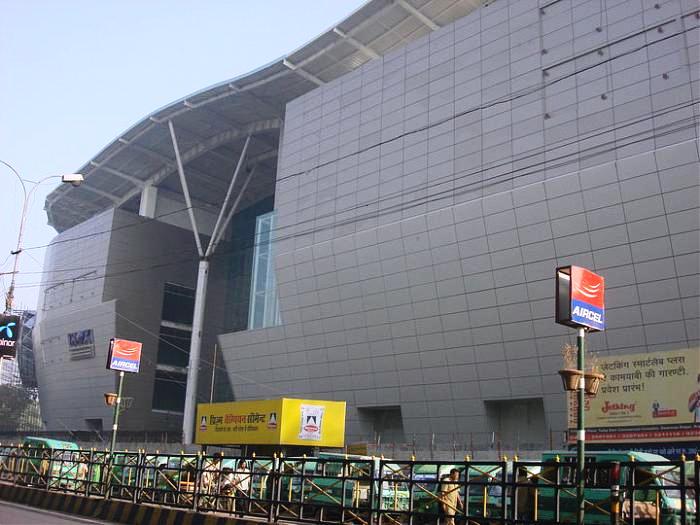 z-square-shopping-mall-kanpur