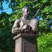 Бюст фехтовальщика на саблях Д. А. Тышлера в городе Москва
