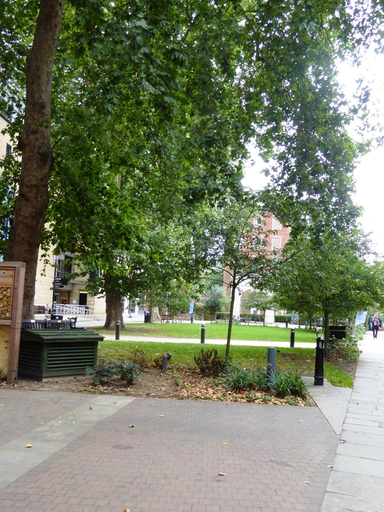 Memorial Gardens London public garden