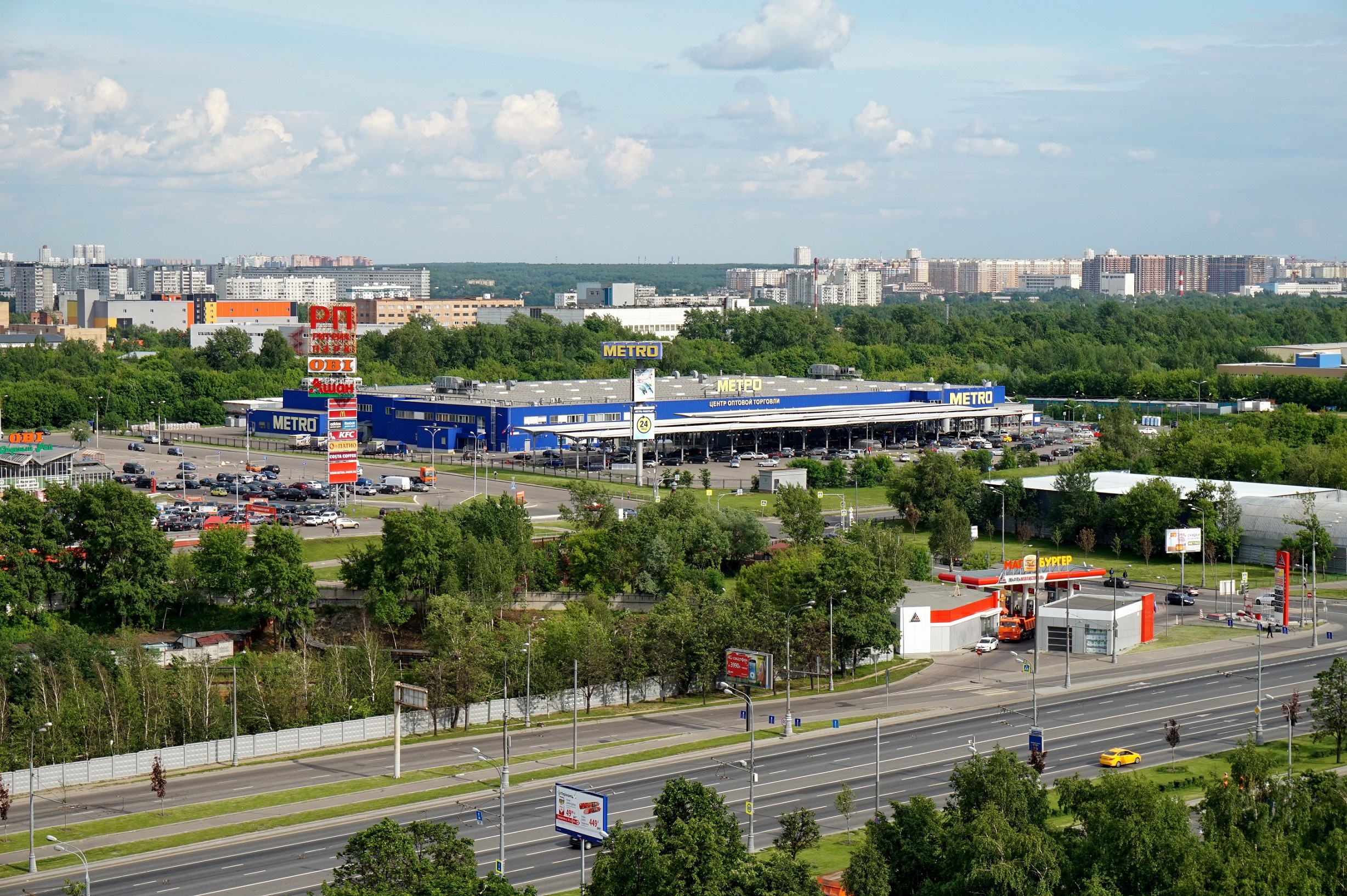 Гипермаркет «Метро Кэш энд Керри» № 12 - Москва