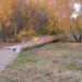 Деревянный пешеходный мостик в городе Москва