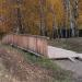 Деревянный пешеходный мостик в городе Москва