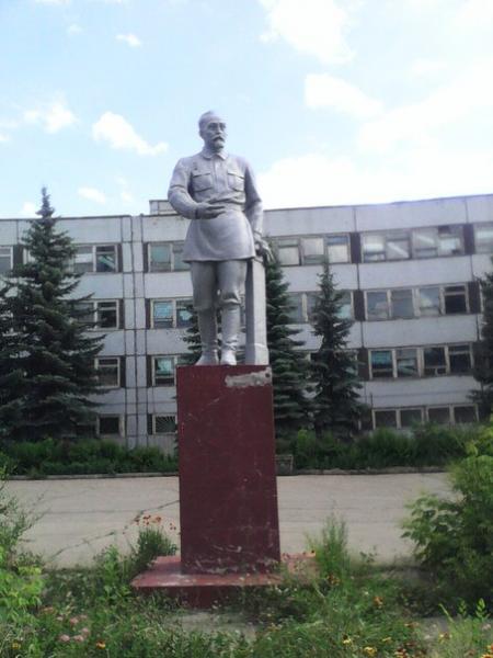 Памятник Ф.Э.Дзержинскому   Балаково image 2