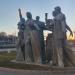 Скульптура «Торжество труда: мир земле» в городе Москва