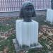 Скульптура «Девушка в платке» в городе Москва