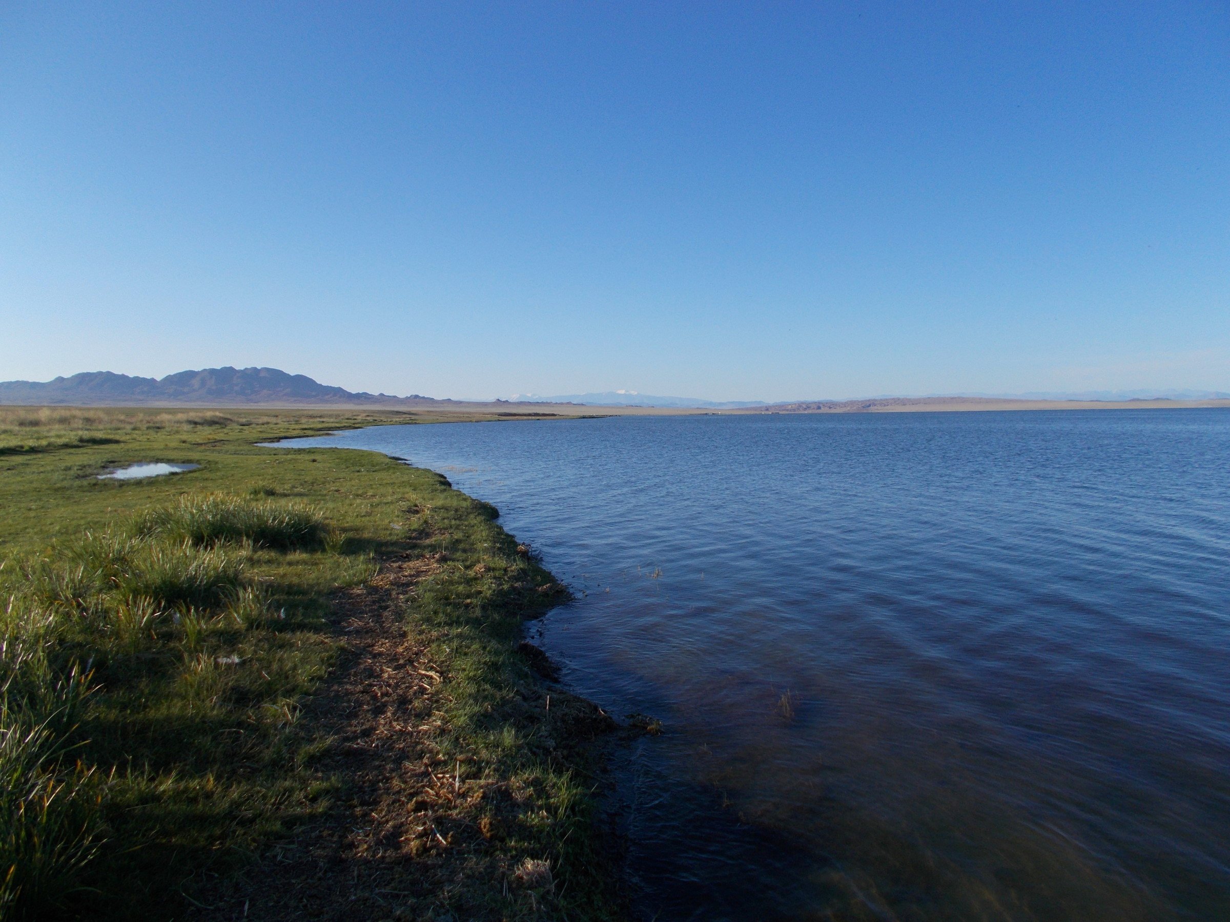 Achit Nuur lake