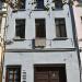 Traditioneel diephuis met neoclassicistische lijstgevel (nl) in Antwerp city