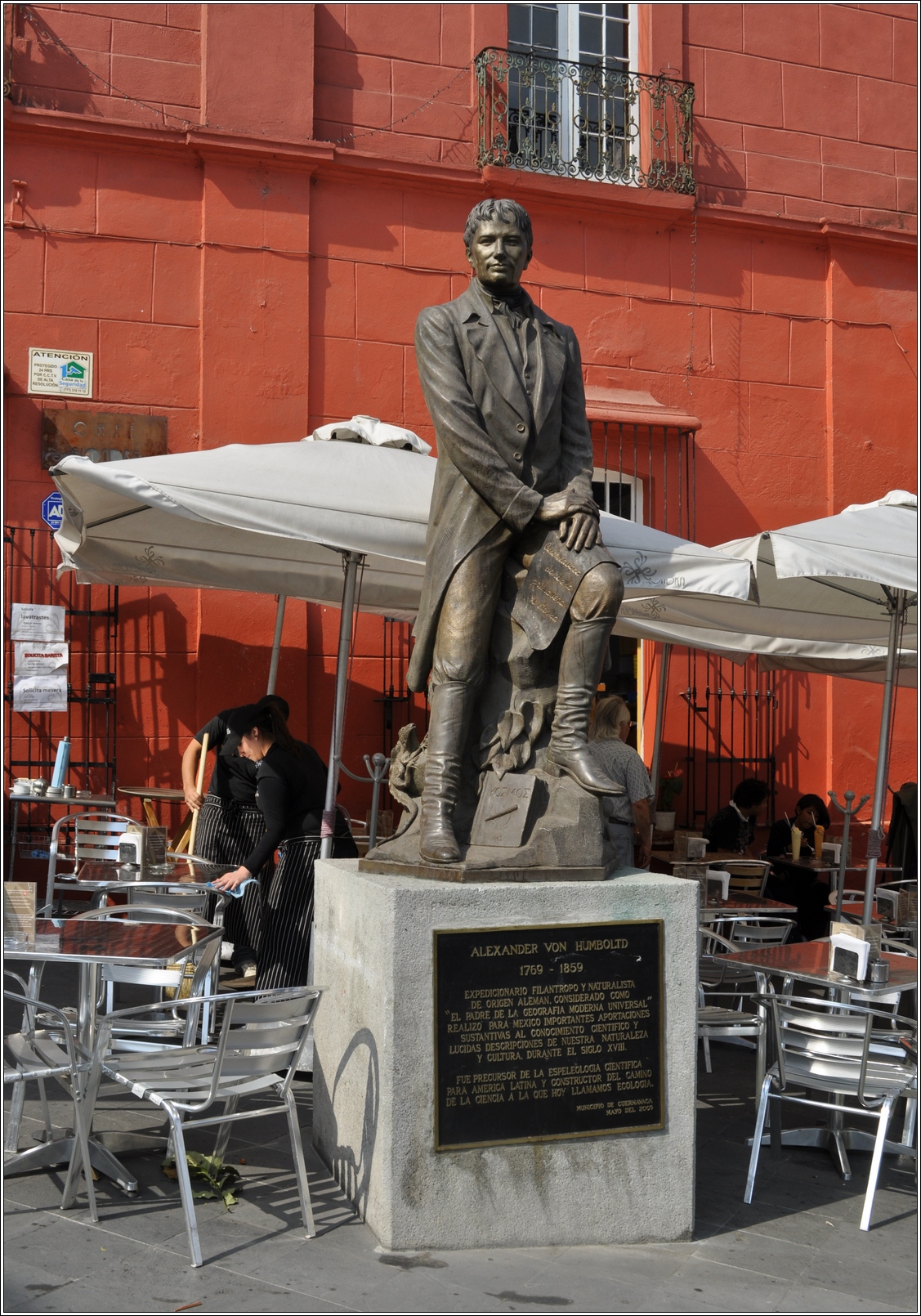 Estatua De Humboldt Zona Metropolitana De Cuernavaca Monumento