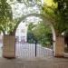 Шкільні ворота в місті Житомир