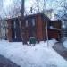 Реконструированное историческое здание бывшей фабричной школы в городе Москва