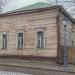 Сохранившийся деревянный дом в городе Москва