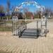 Cкульптура «Мостик влюбленных» в городе Петрово