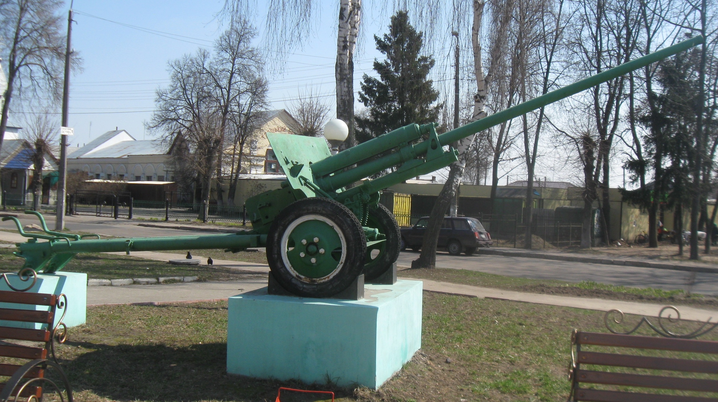 ZiS-2 - Mena
