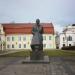 Maironio paminklas yra Kaunas mieste