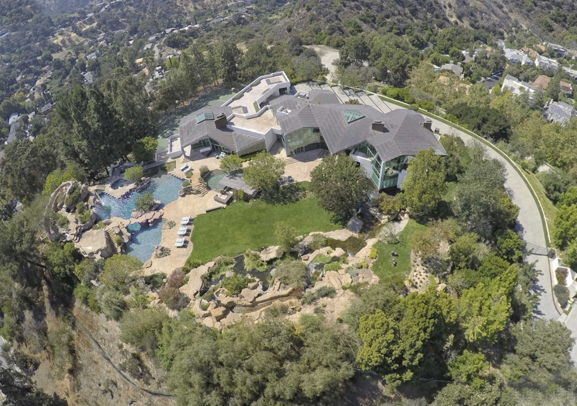 14175 Mulholland Drive Los Angeles, California