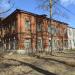 Старинное здание красного кирпича в городе Калязин