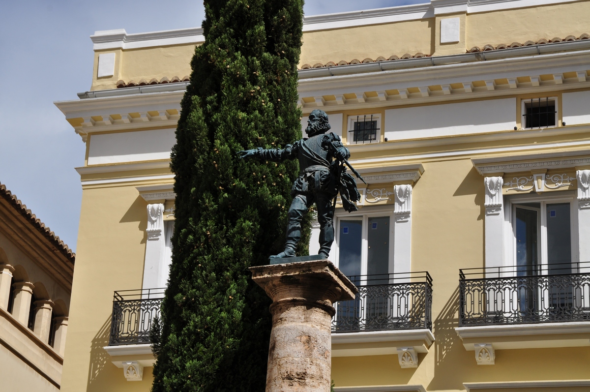 Estatua De Francisco Pizarro Valencia 2713