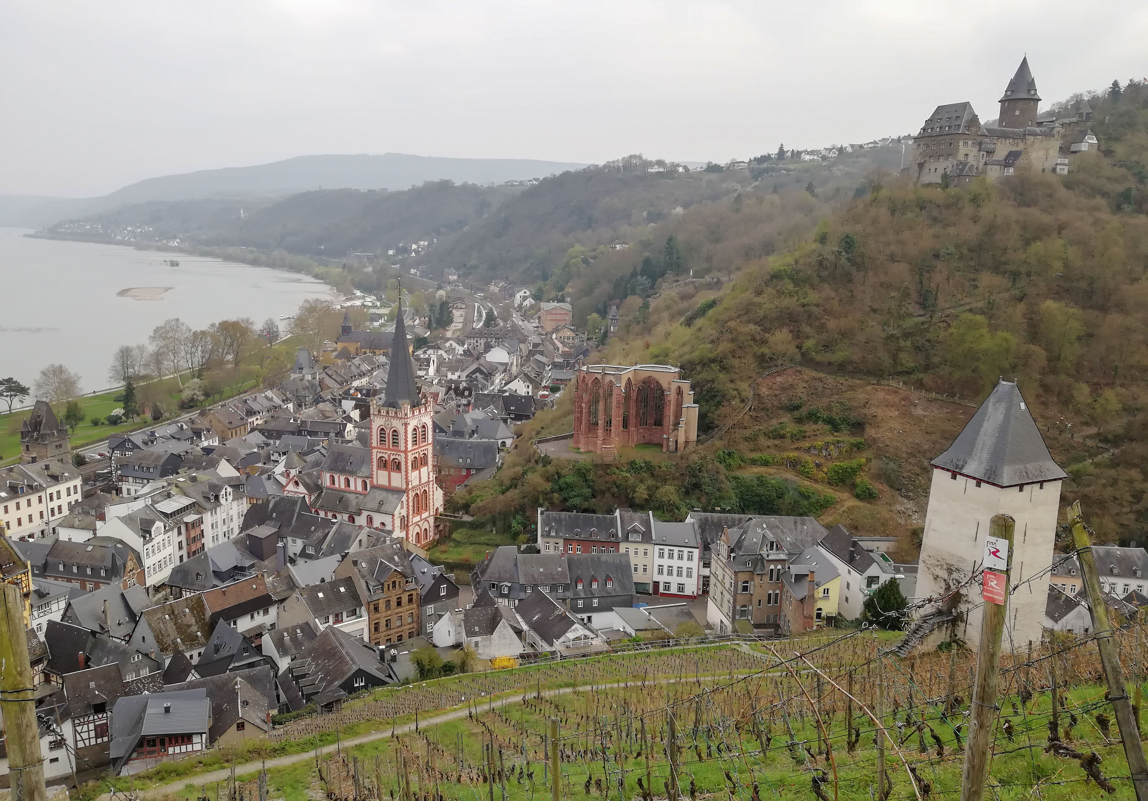 Jousting event at Stahleck Castle
