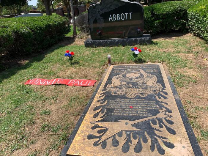 Darrell Lance “Dimebag” Abbott (1966-2004) - Mémorial Find a Grave