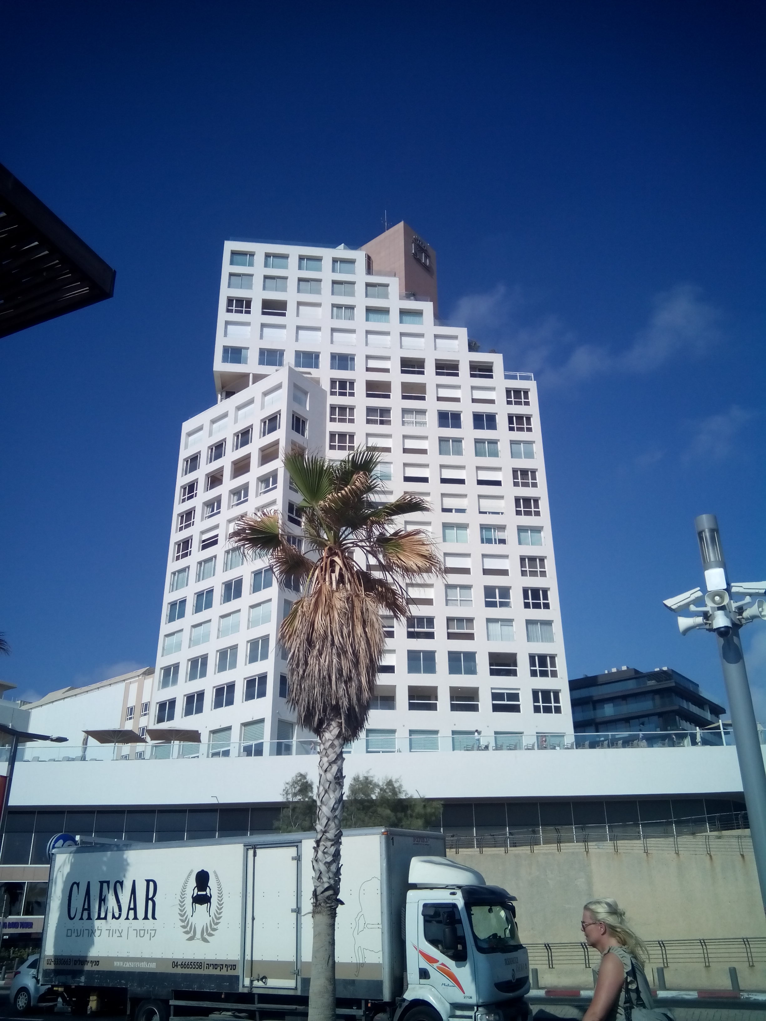 David Mccoy: Is This The Future Of The Hotel Industry? - 8k38ih9