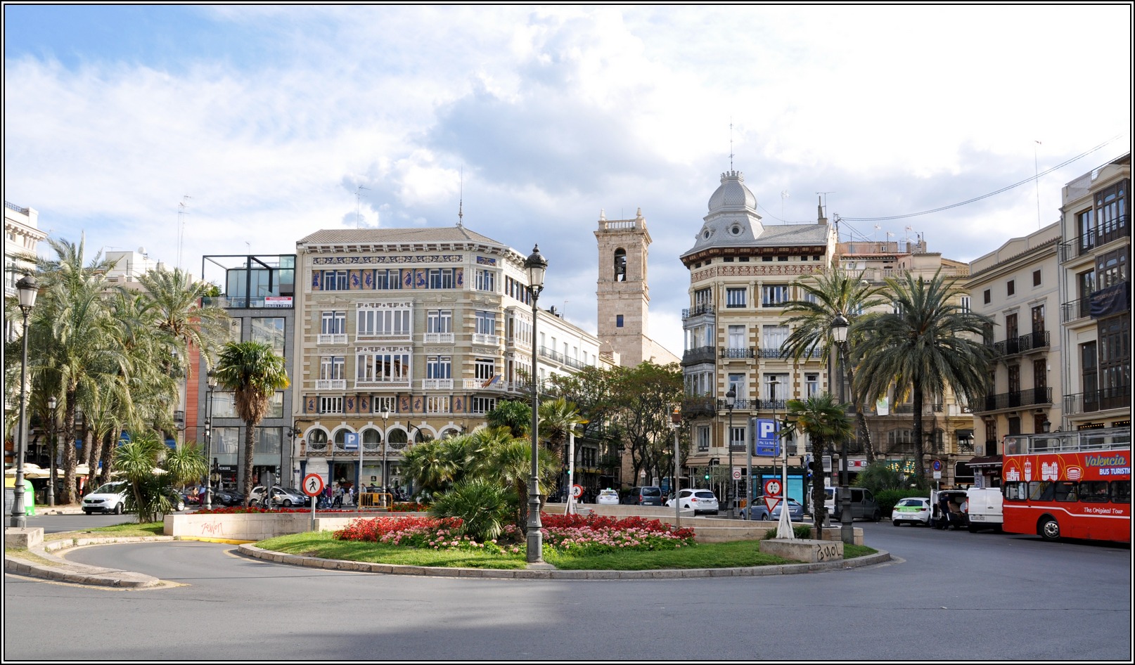 Plaza De La Reina Valencia