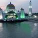 Laman Masjid Selat Melaka (en) di bandar Bandar Melaka