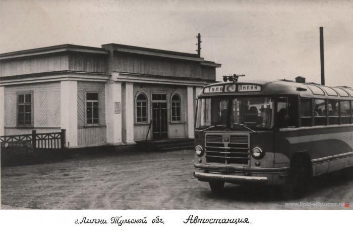 Красивое порно на старой автостанции