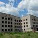 Недобудовний лікарняний корпус (uk) в городе Изюм