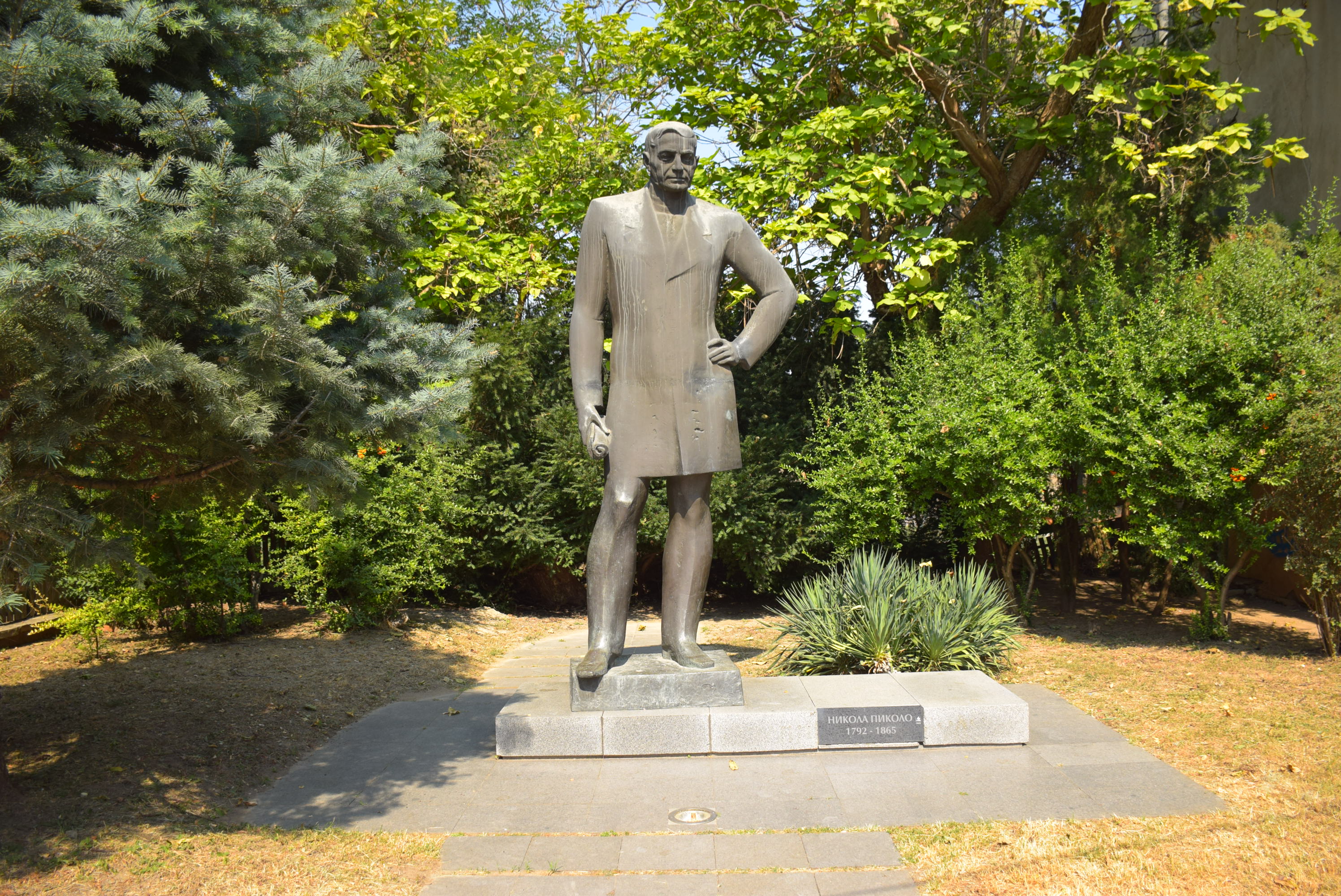 Statue of Nikola Pikolo - Veliko Tarnovo