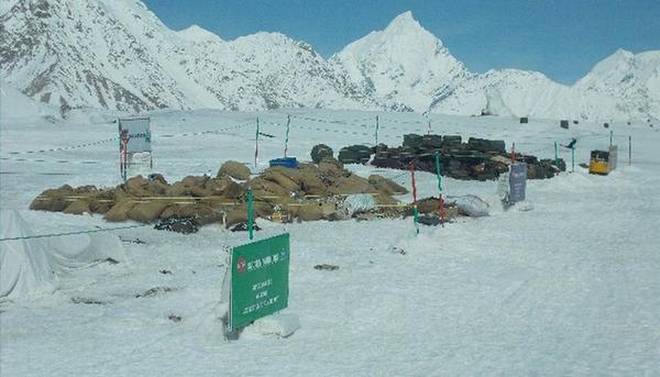 indian-soldier-rescued-alive-from-siachen-glacier-avalanche-dies