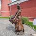 Скульптура «Булочница» в городе Сергиев Посад