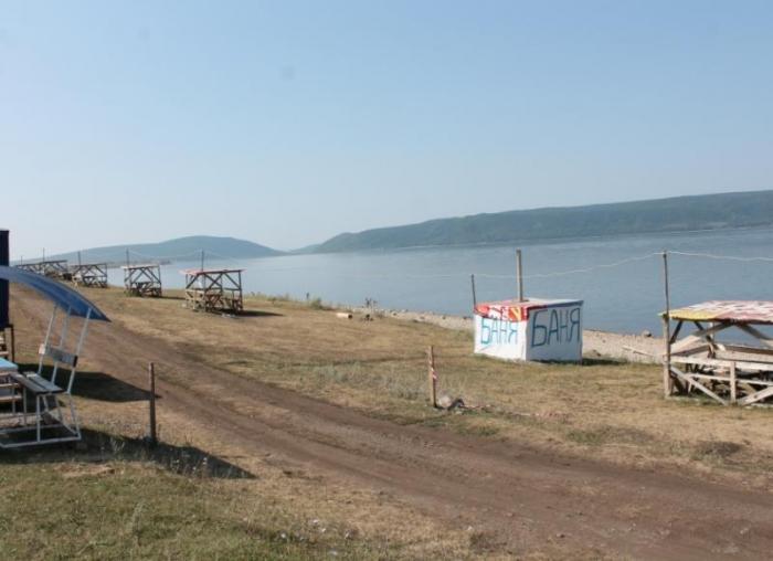 Нугушское водохранилище с палатками