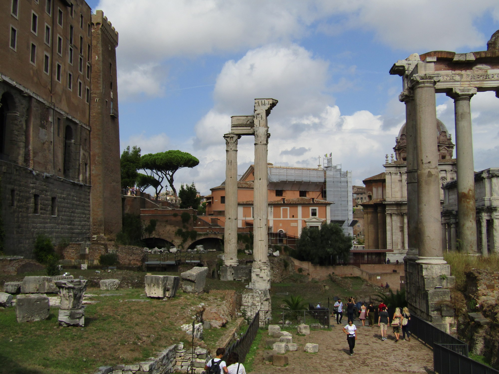 Colonne Del Tempio Di Vespasiano E Tito Roma 7127