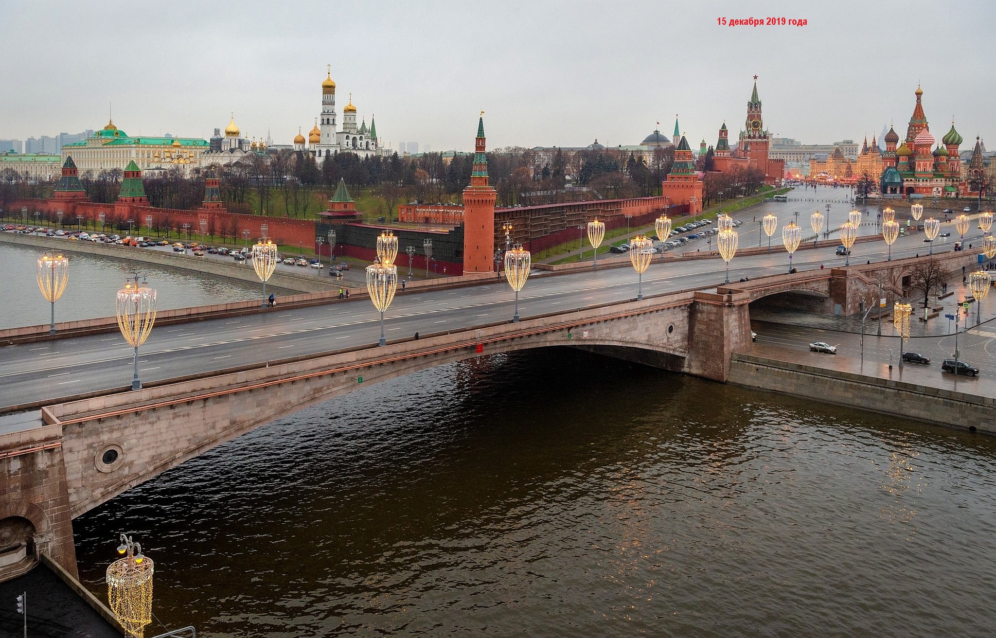 кремль на москве реке